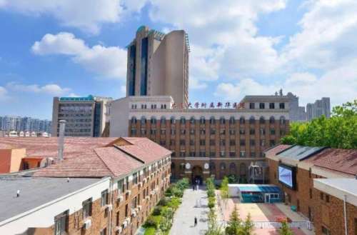 大连大学附属新华医院.jpg